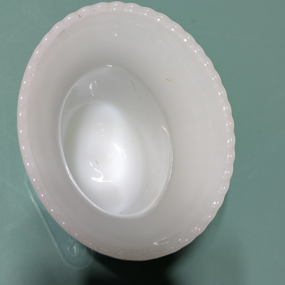 White Ribbed Glass Vase - Picture 3 of 3